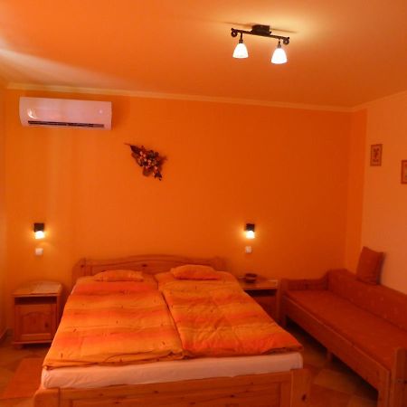 Napfeny Apartman Es Vendeghaz Egerszalók Екстериор снимка