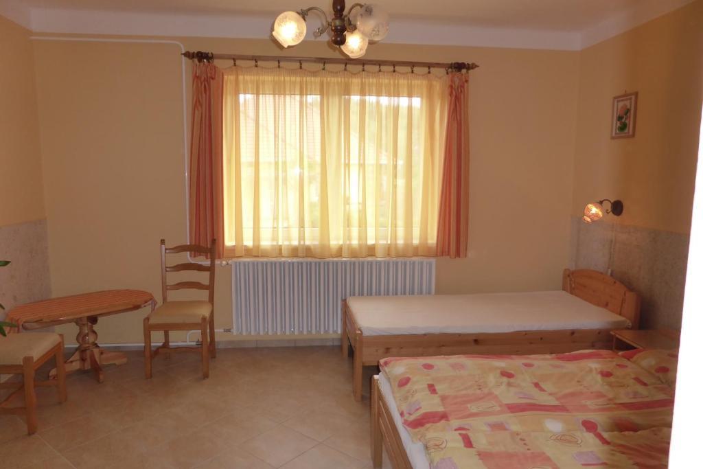 Napfeny Apartman Es Vendeghaz Egerszalók Стая снимка